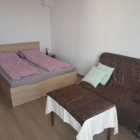 Very Good Location Хунедоара Екстериор снимка